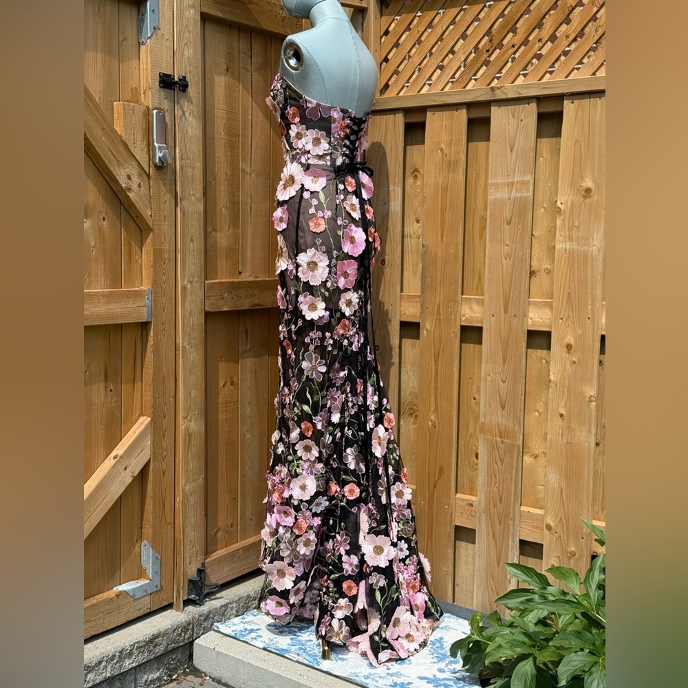 🆕 BRONX & BANCO 🧿 NWOT Jasmine Floral-Appliqued Gown, Black Multi - SzXS US 2 - Picture 11 of 17
